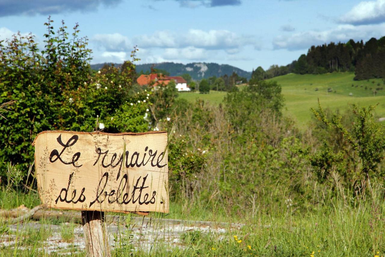 Le Repaire Des Belettes Lägenhet Chaux-des-Crotenay Exteriör bild